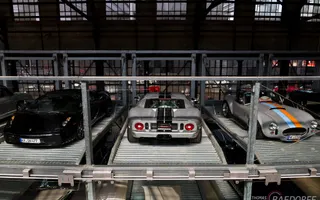 35226