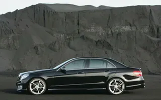 46953