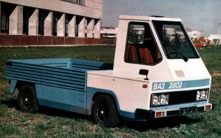 81055
